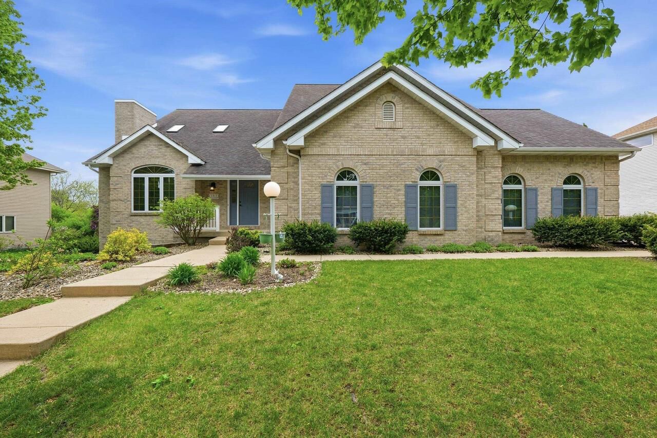 Property Photo:  8813 Nelson Crossing  WI 53593 
