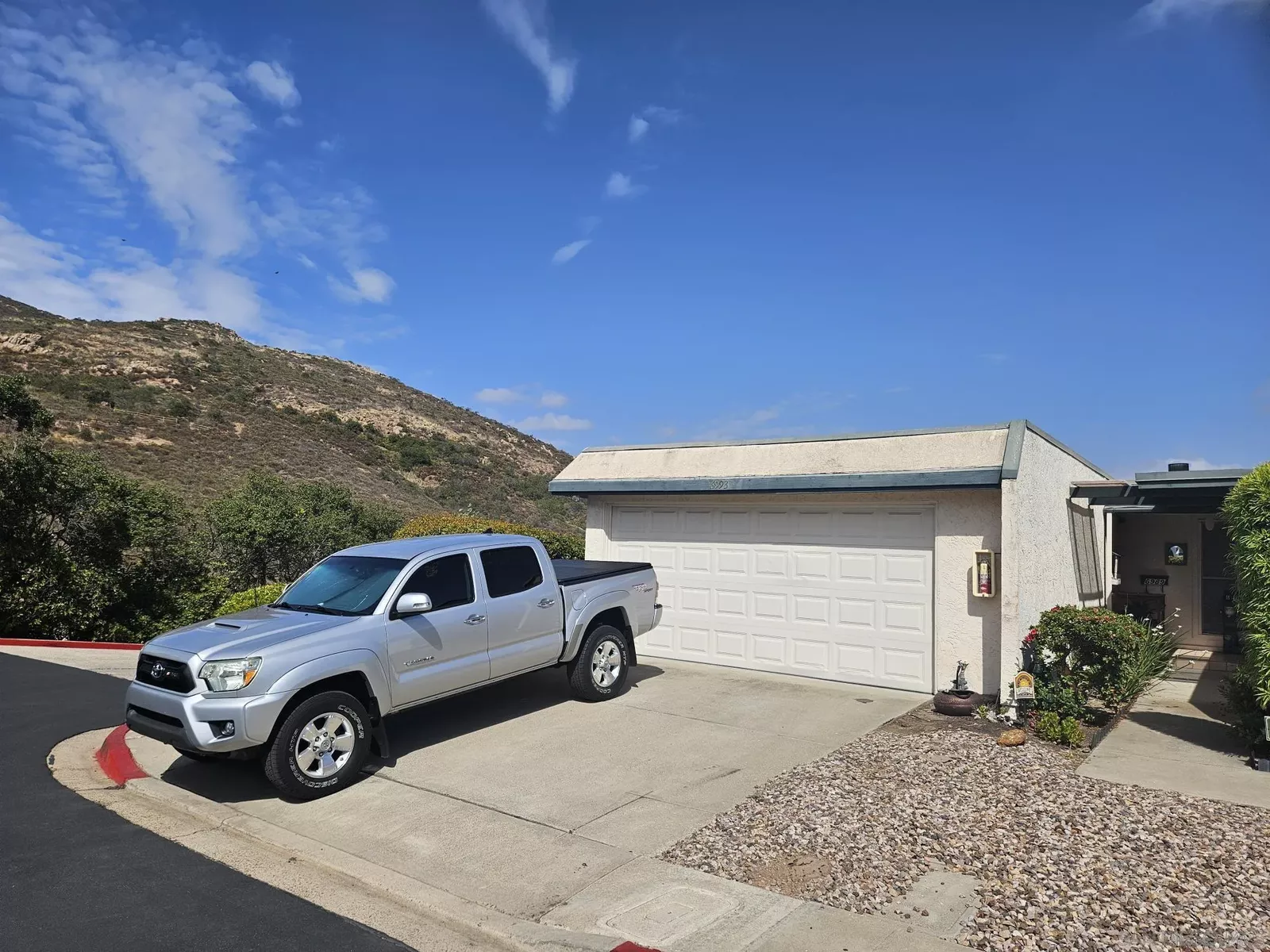 Property Photo:  6993 Caminito Curva  CA 92119 