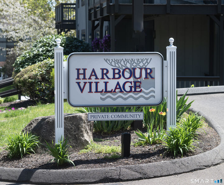 Property Photo: 21 Harbour Village C CT 06405