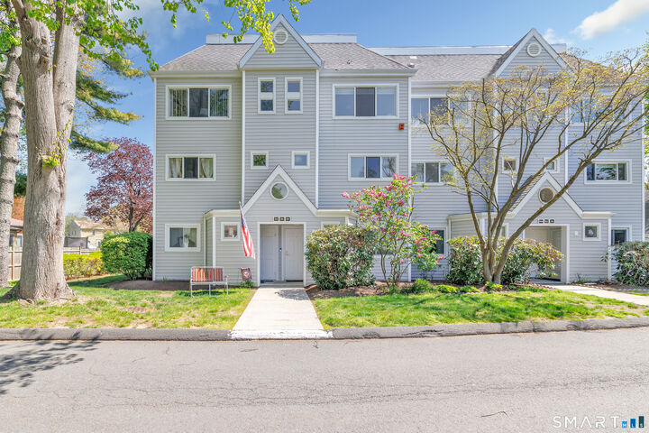 Property Photo:  267 Melba Street B8  CT 06460 