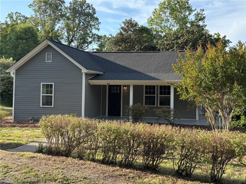 Property Photo: 409 Turner Street NC 27288