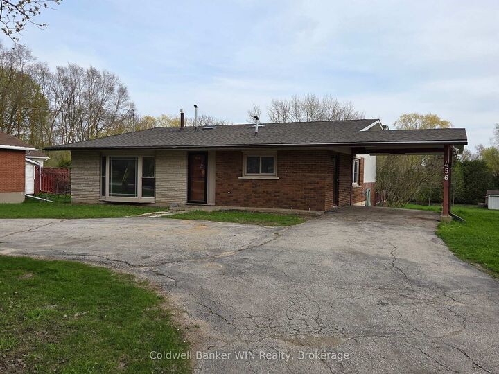 456 Queen Street W — photo 1