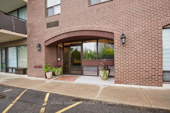 Property Photo: 1190 Richmond Road 502 ON K2B 8J3