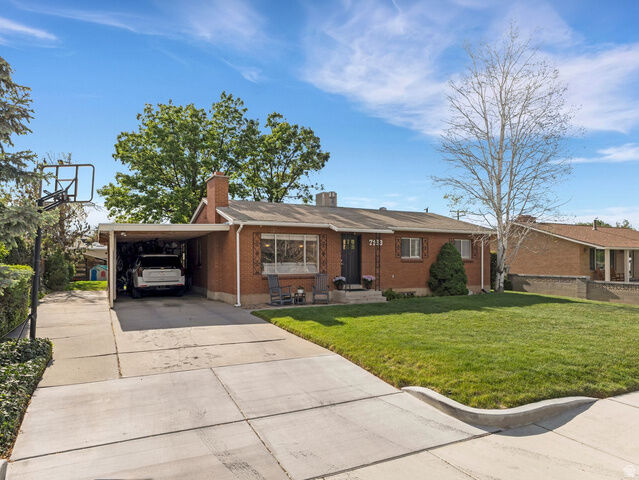 Property Photo: 7168 S 1700 E UT 84121