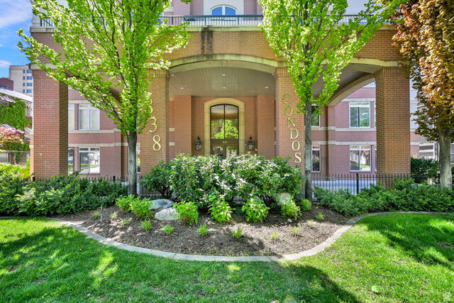 Property Photo:  838 E South Temple S 409  UT 84102 