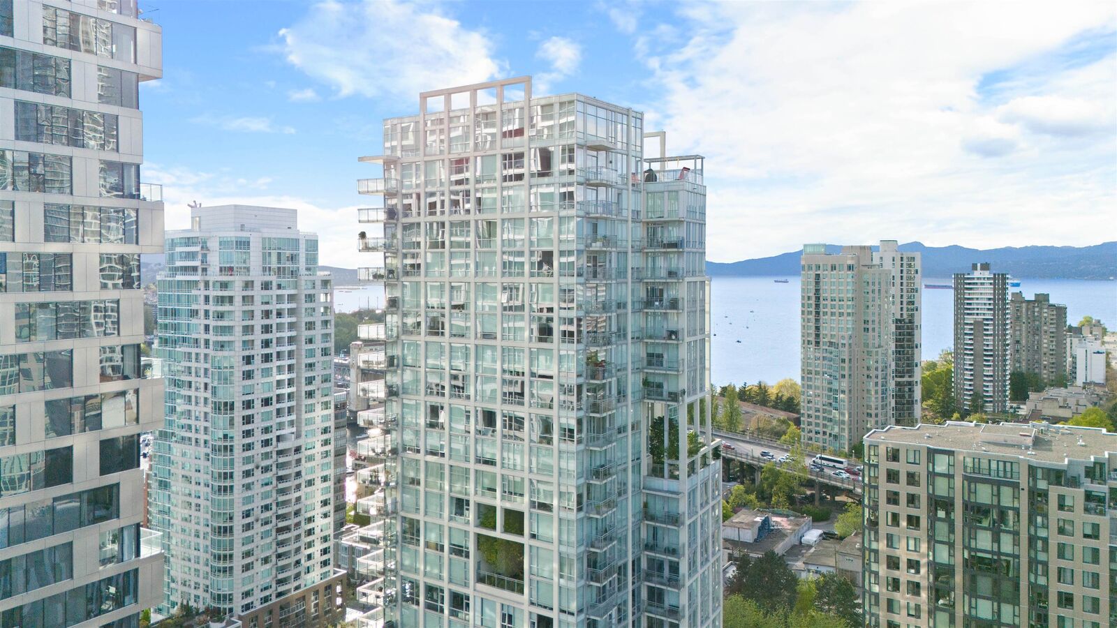 Property Photo:  1455 Howe Street 1701  BC V6Z 1C2 