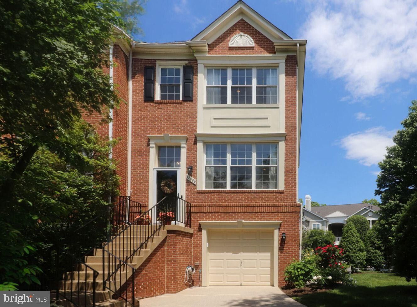 Property Photo:  12000 Edgemere Circle  VA 20190 