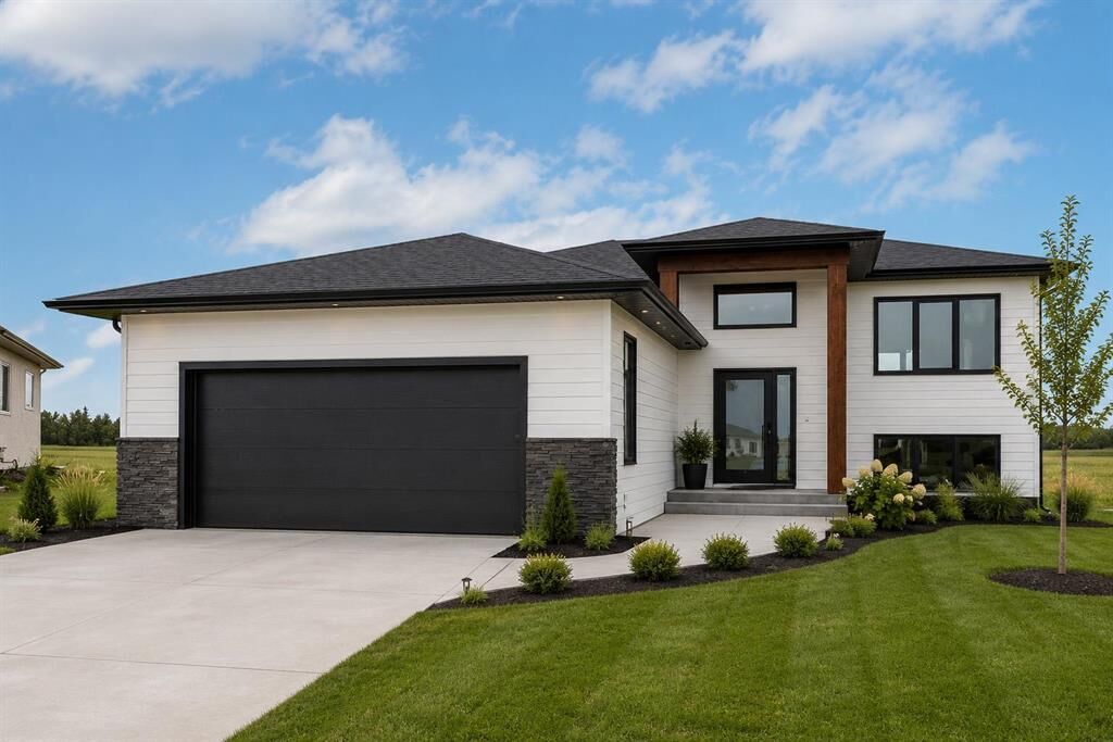 Property Photo:  23 Ridgemont Drive  MB R0A 0A1 
