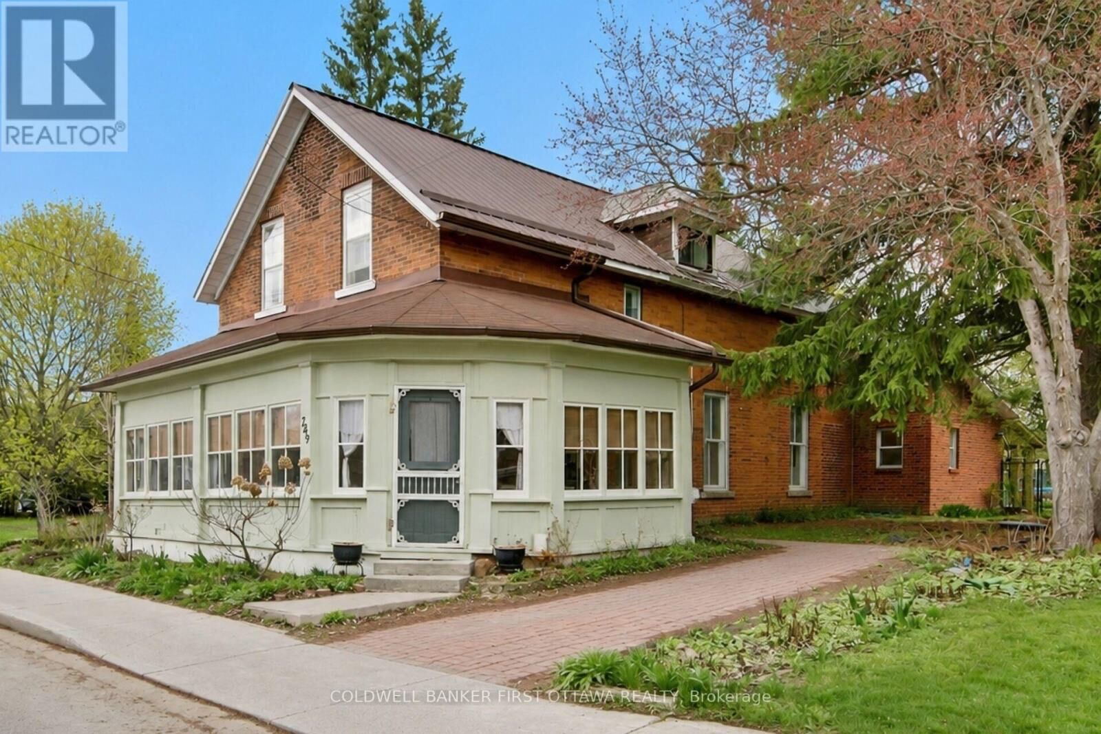 Property Photo:  249 Country Street  ON K0A 1A0 