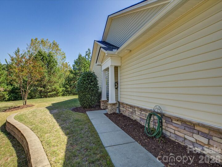 Property Photo:  546 Pine Links Drive  SC 29708 