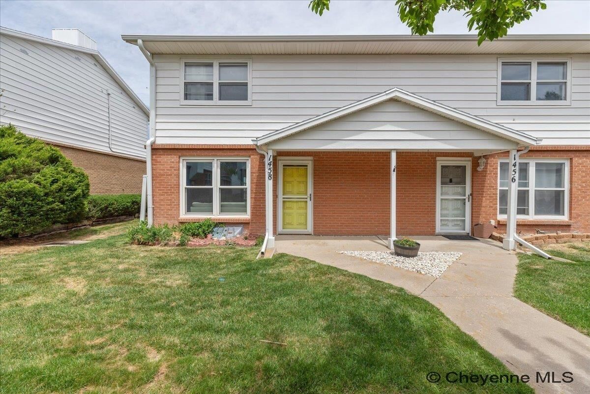 Property Photo:  1458 Trent Ct  WY 82009 
