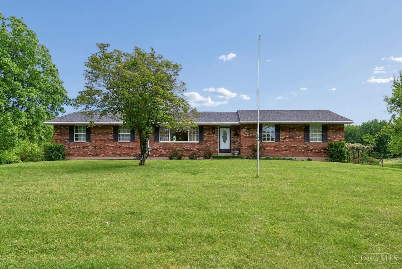 Property Photo: 7162 Goshen Road OH 45122