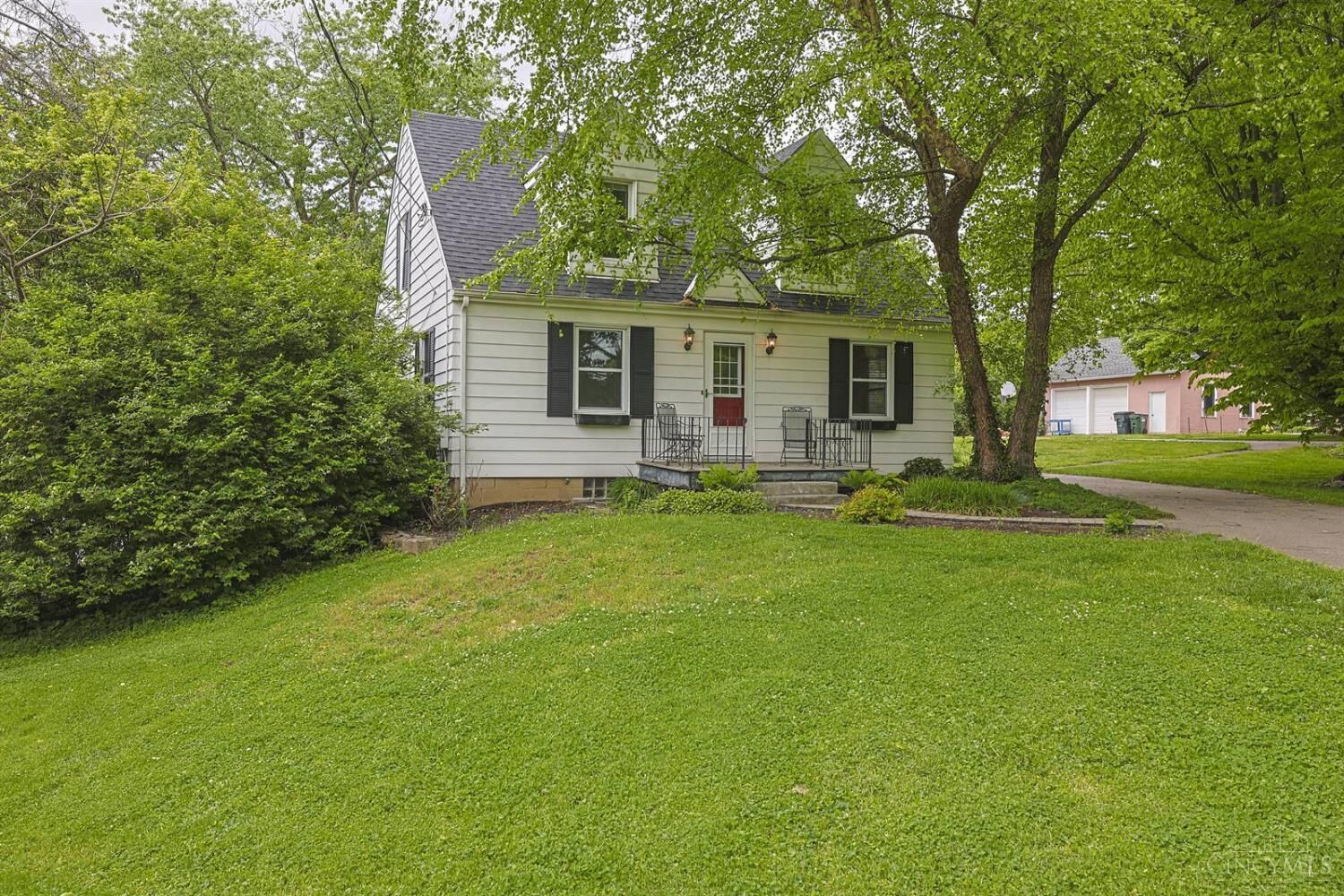 Property Photo: 7845 Livingston Road OH 45247