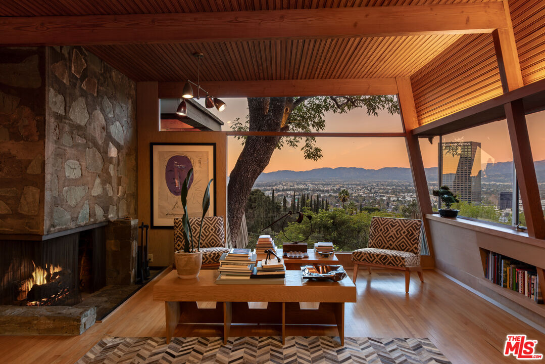 Property Photo: 3580 Multiview Dr CA 90068