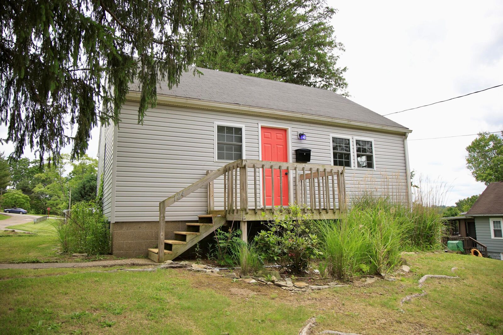 Property Photo:  124 E King Street  OH 43701 