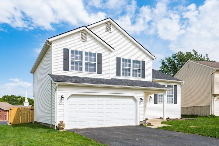 Property Photo:  1492 Pine Wild Drive  OH 43223 