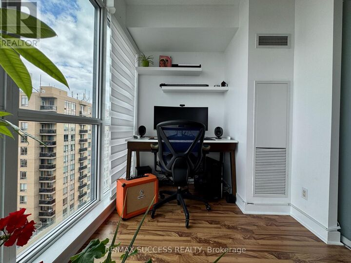 Property Photo:  1171 Queen Street West 1605  ON M6J 0A5 