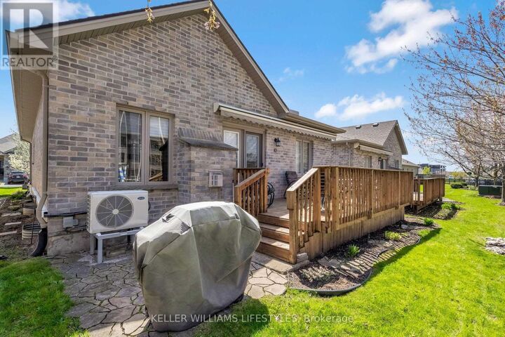 Property Photo:  1144 Coronation Drive 10  ON N6G 5S1 
