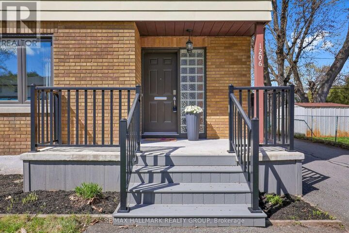 Property Photo:  1206 Checkers Road  ON K2C 2S7 