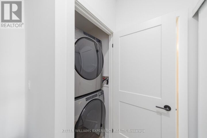 Property Photo:  56 Lakeside Terrace 808  ON L4M 0L4 