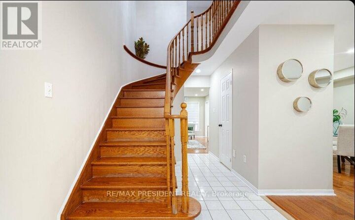 Property Photo:  89 Pebblestone Circle  ON L6X 4M8 