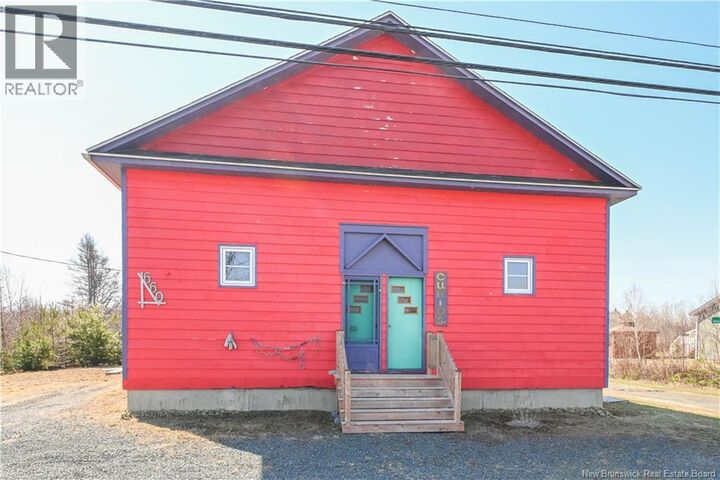 Property Photo:  660 Saint-Pierre Ouest Boulevard  NB E1W 1A2 
