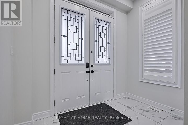 Property Photo:  292 Windfield Farm Drive  ON L1L 0M3 