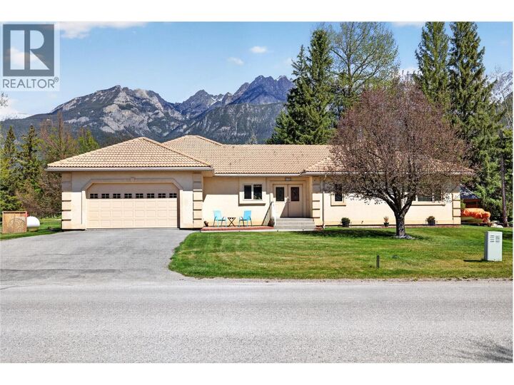 Property Photo: 5102 Riverside Drive BC V0B 1L1