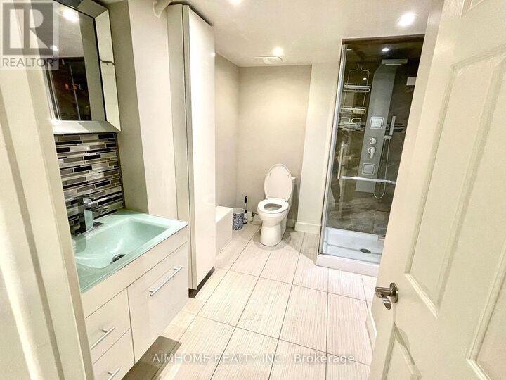 Property Photo:  4090 Woodington Drive Lower  ON L4Z 1K3 