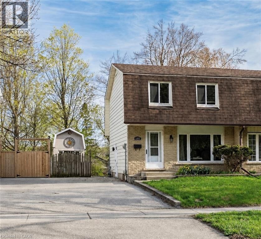 Property Photo:  195 Old Carriage Drive  ON N2P 1H5 