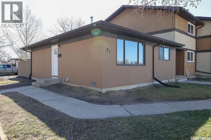 Property Photo:  31 Mackenzie Way  SK S4N 5M7 