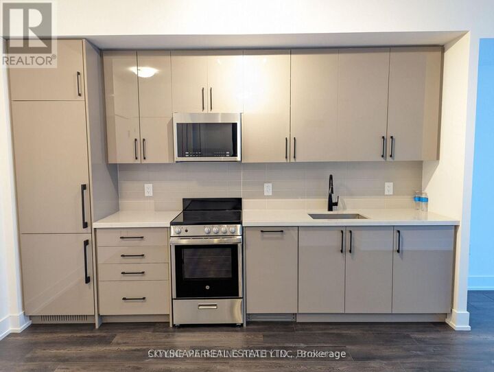 Property Photo:  2450 Old Bronte Road 549  ON L6M 5P6 