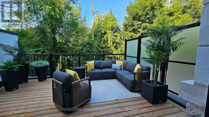 Property Photo:  1138 Mona Road 13  ON L5G 0C8 
