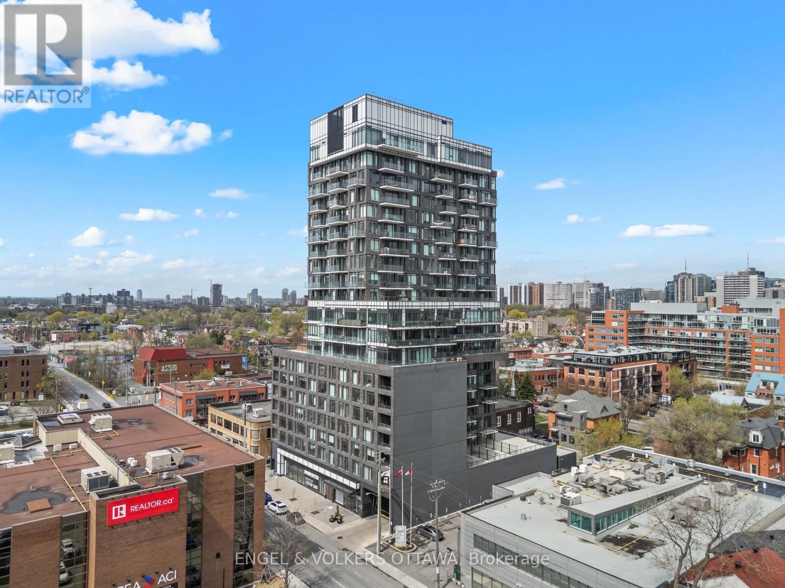 Property Photo:  203 Catherine Street 1701  ON K2P 1J5 