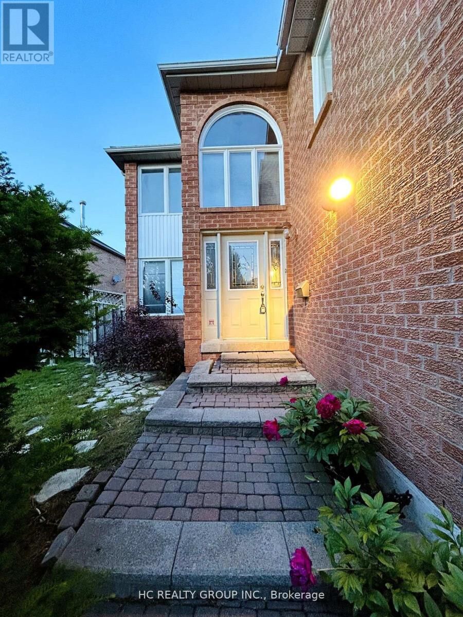 Property Photo:  33 Westmoreland Court  ON L3R 8L9 