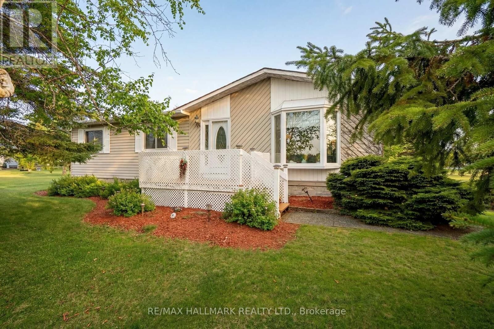 Property Photo:  6 Seymour Street South  ON K0L 1Z0 