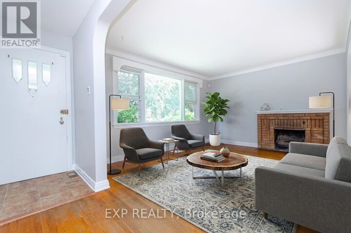 Property Photo:  160 Mountbatten Avenue  ON K1H 5V7 