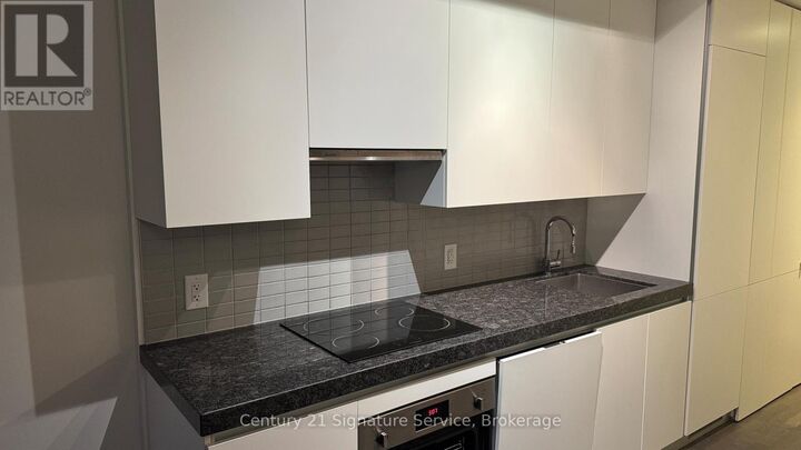 Property Photo:  629 King Street West 615  ON M5V 0G9 