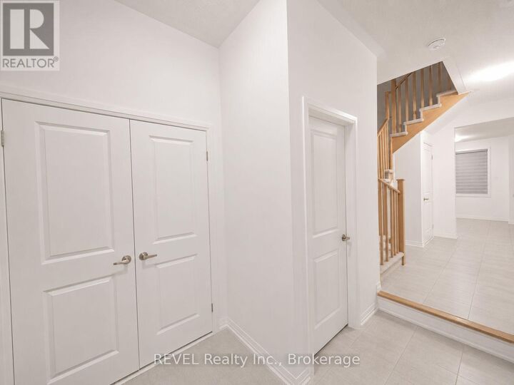 Property Photo:  7441 Baycrest Common 18  ON L2G 3L9 