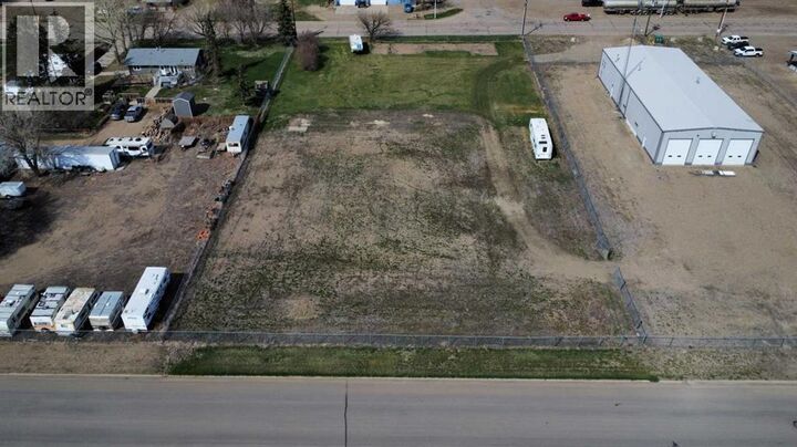 Property Photo:  934 1 Avenue  AB T0J 0B0 