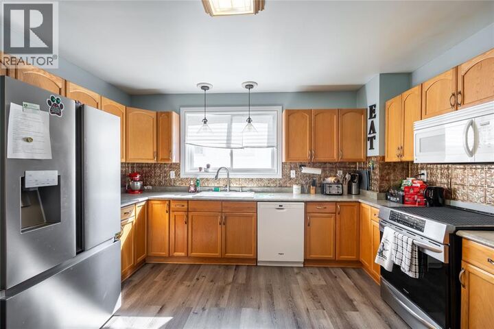 Property Photo:  85 Main Street  ON N8A 2G7 