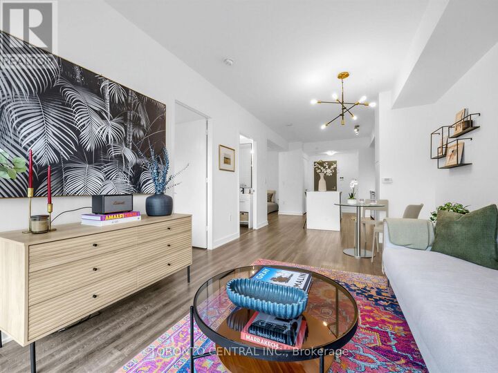 Property Photo:  106 Dovercourt Road 402  ON M6J 0G4 