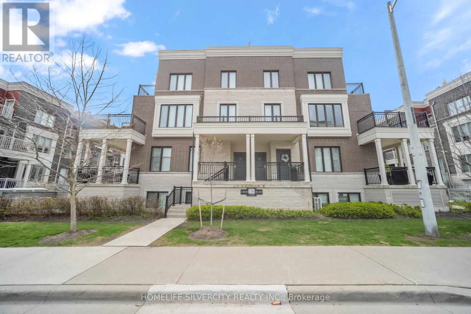 Property Photo:  130 Long Branch Avenue 4  ON M8W 0B1 