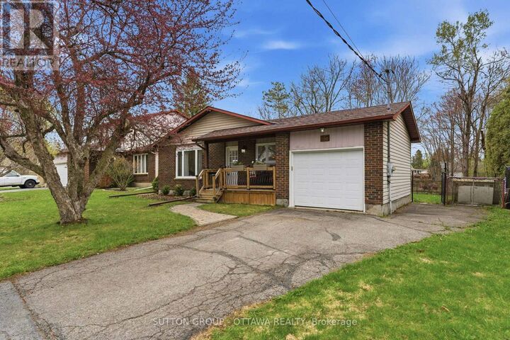 Property Photo:  380 Maple Street  ON K4R 1B5 