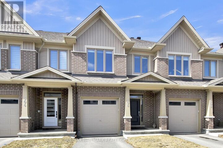Property Photo:  506 Muscari Street  ON K1T 0S3 