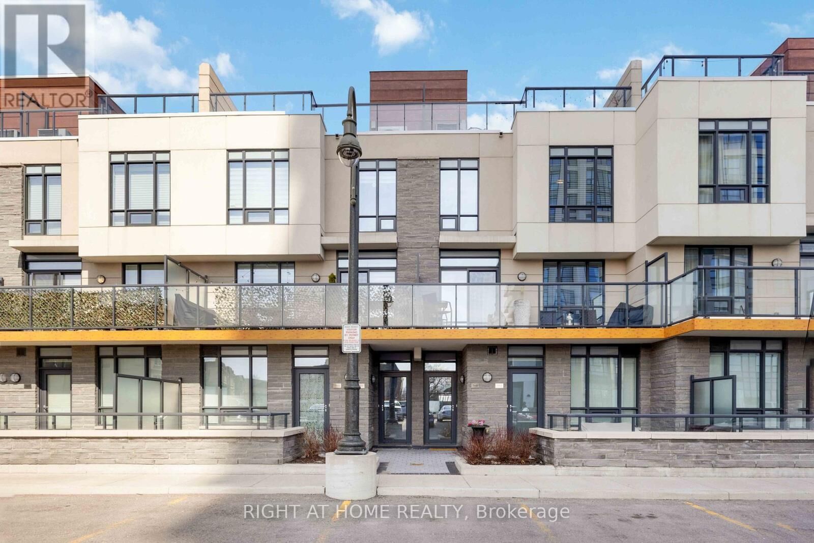 Property Photo:  1245 Bayly Street Th 8  ON L1W 0B5 