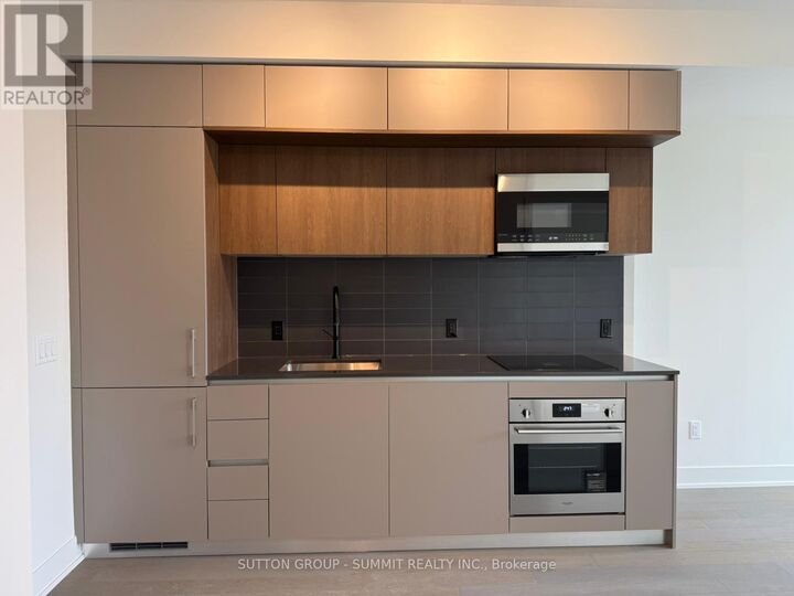Property Photo: 322 Dupont Street 713 ON M5R 1V9