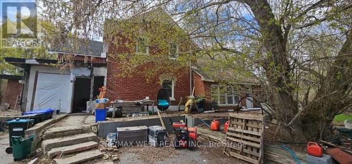 Property Photo:  6536 5th Sideroad  ON L9R 1V2 