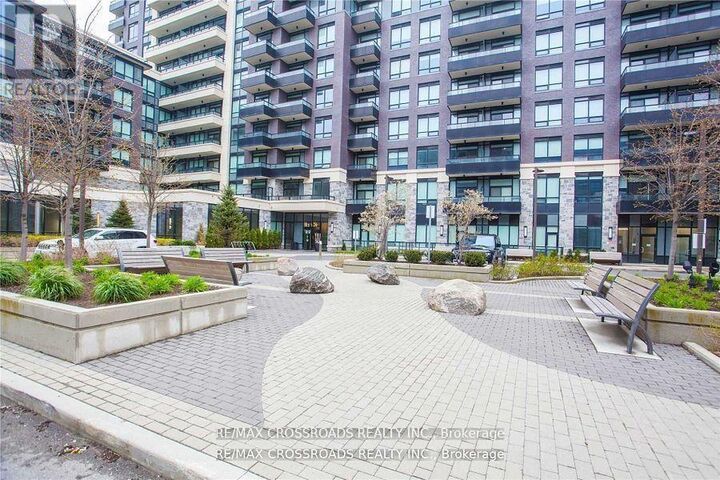 Property Photo:  15 Water Walk Drive 1209  ON L6G 0G2 