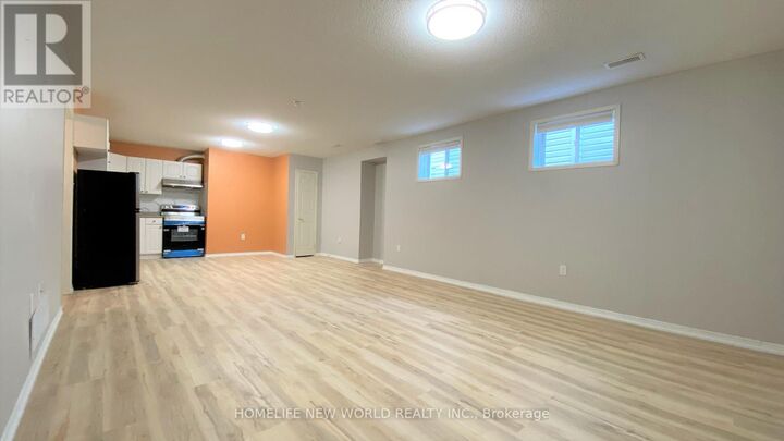 Property Photo:  18 Ambler Bay  ON L4M 7A5 